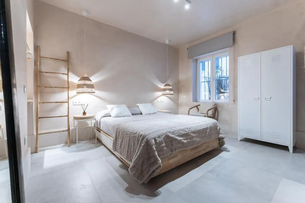 Apartamento Exclusivo Bajo frente al mar - Playa la Caleta Málaga