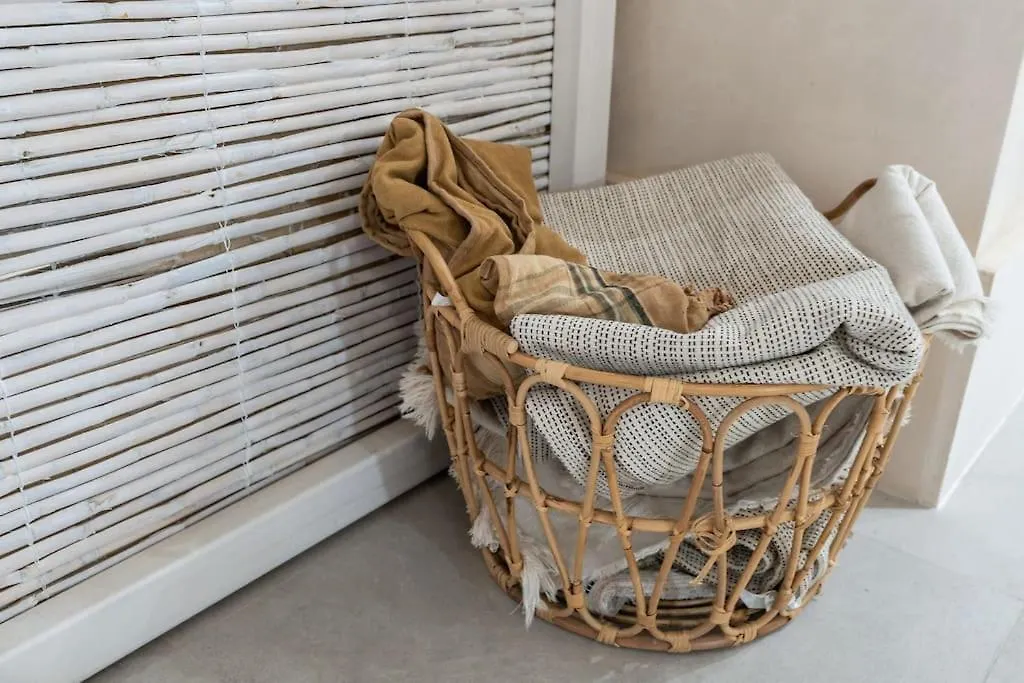 Apartamento Exclusivo Bajo frente al mar - Playa la Caleta Málaga
